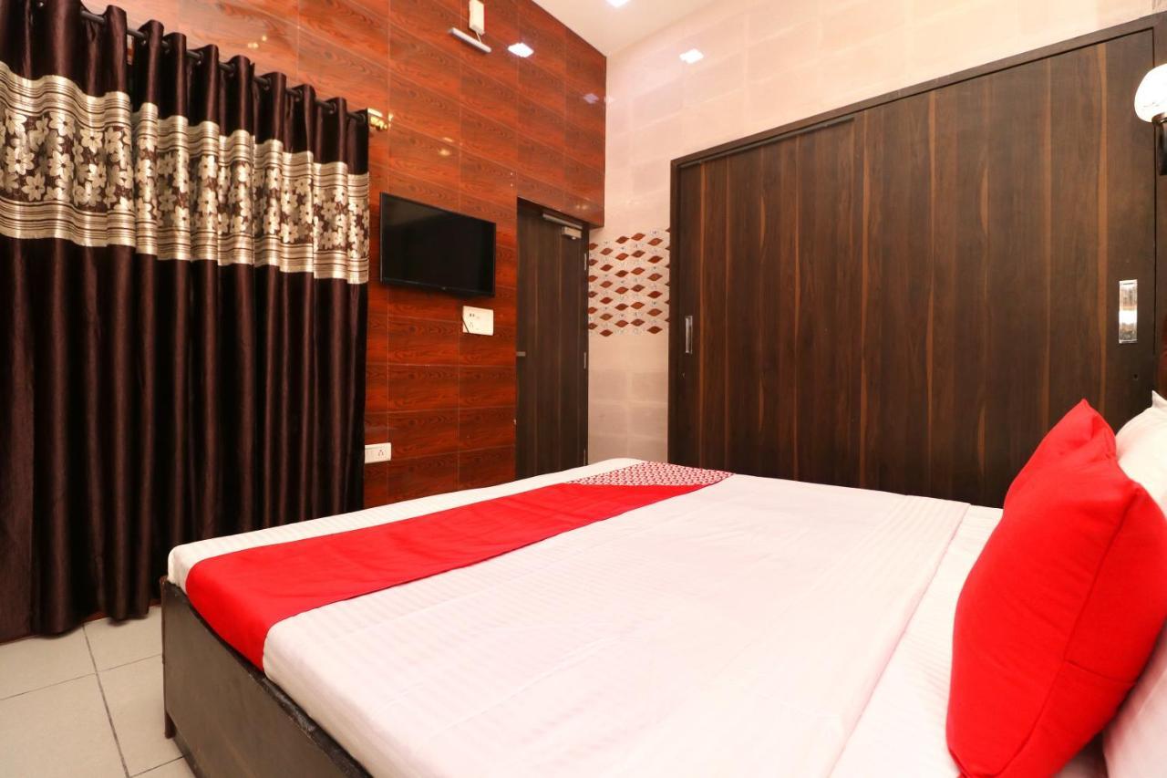 Hotel O Max Jalandhar Luaran gambar