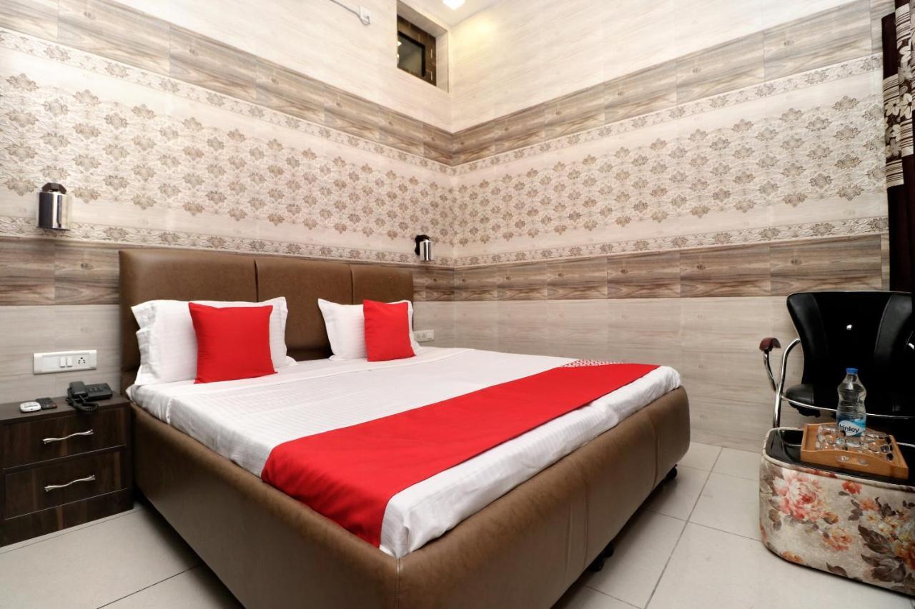 Hotel O Max Jalandhar Luaran gambar