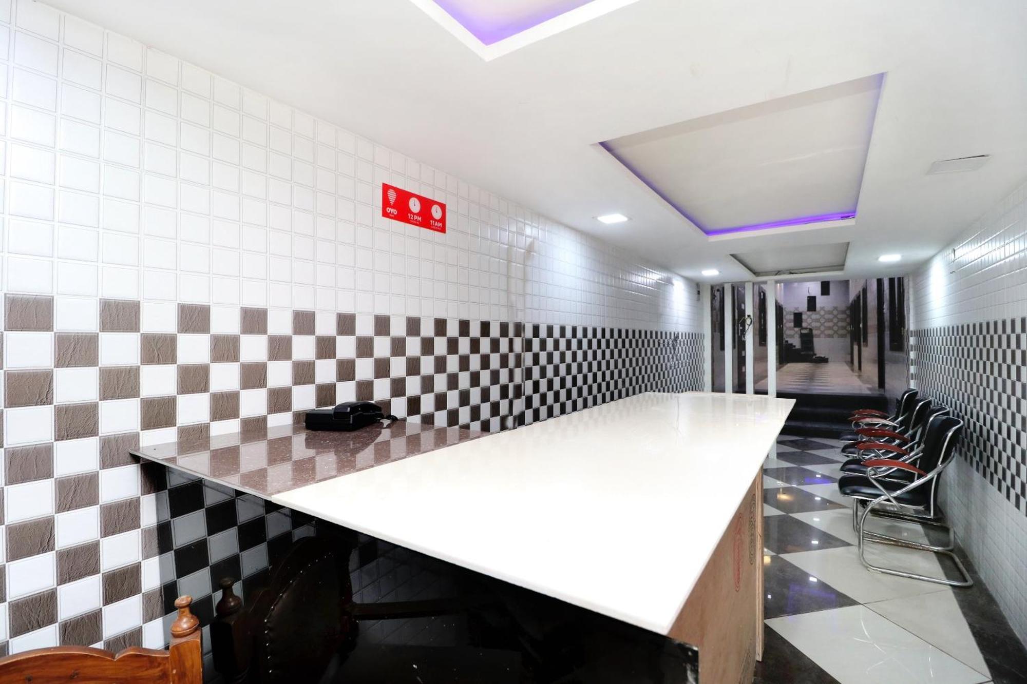 Hotel O Max Jalandhar Luaran gambar